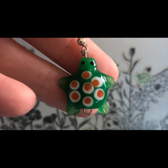 Mix and match turtle earrings! - Picture 3 of 3